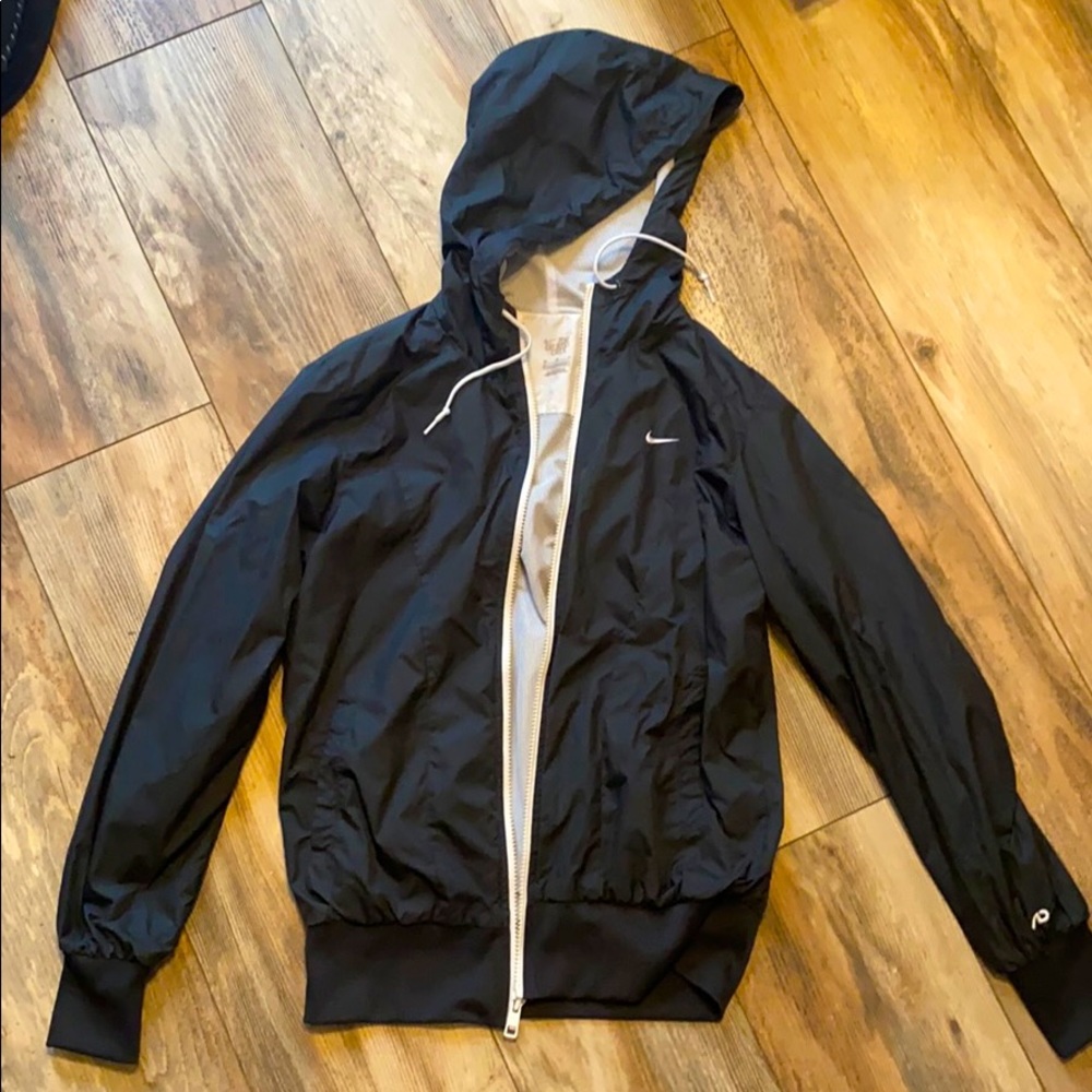 Nike wind breaker jacket